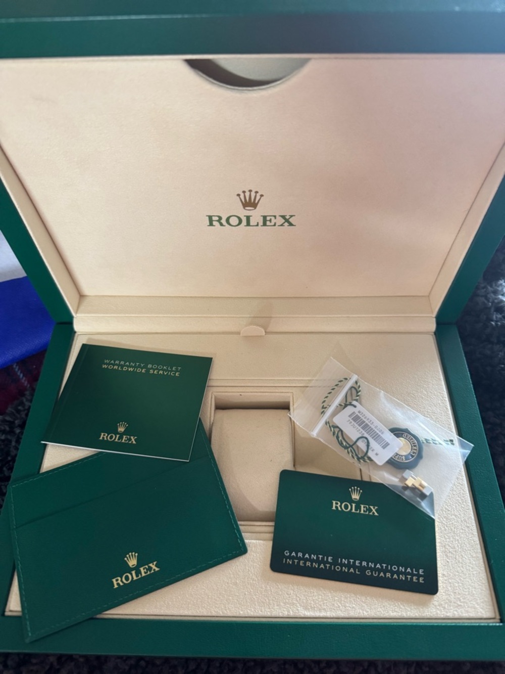 Rolex💯% Authentic iconic X-Large capacity empty presentation box w/ manual/cards